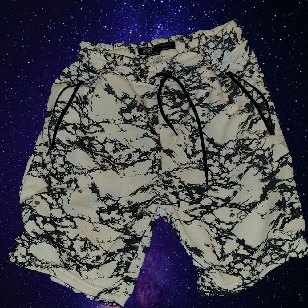 Unbranded Men's Black and White Shorts